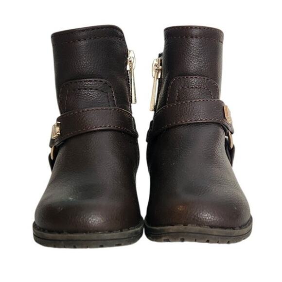 Michael Kors Toddler Little Girls Brown Signature Side Zip  Adorable Little Girls\' Zip-Up Boots from Michael Kors